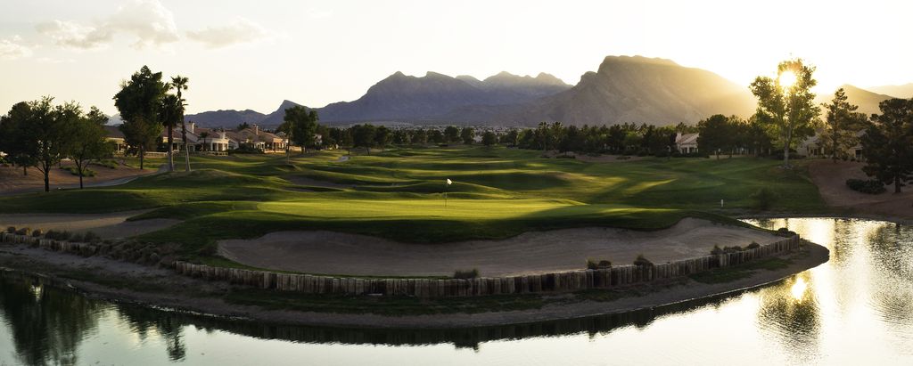 Celebrate the New Year with 4 Rounds of Golf and FREE Hotel
